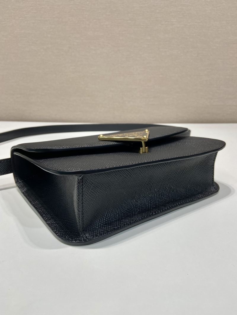 Pra*a hobo bags